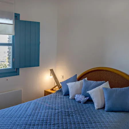 Sea Breeze Triantaros Tinos *