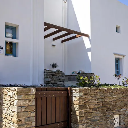 Sea Breeze Triantaros Tinos