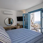 Sea Breeze Triantaros Tinos Villa Triandáros