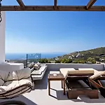 Sea Breeze Triantaros Tinos Villa *