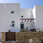 Sea Breeze Triantaros Tinos * Triandáros