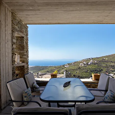 Sea Breeze Triantaros Tinos Vila *