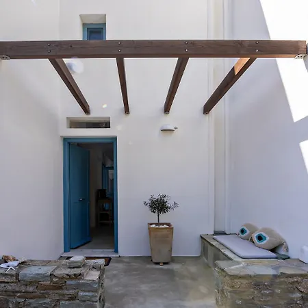 Vila Sea Breeze Triantaros Tinos *