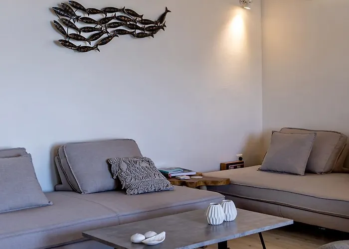 Sea Breeze Triantaros Tinos