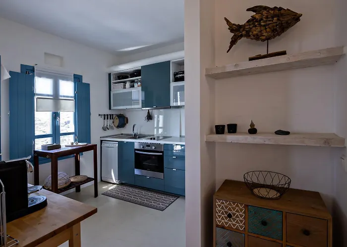 Sea Breeze Triantaros Tinos